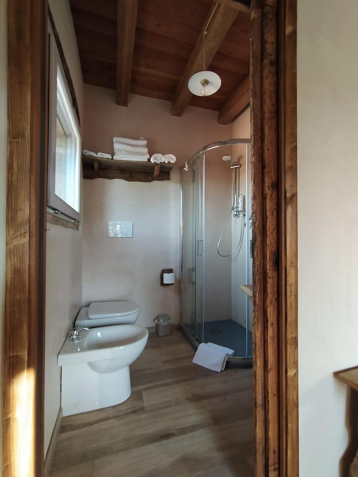 La Casa Di Lillia Hotel Castelnovo ne' Monti Buitenkant foto