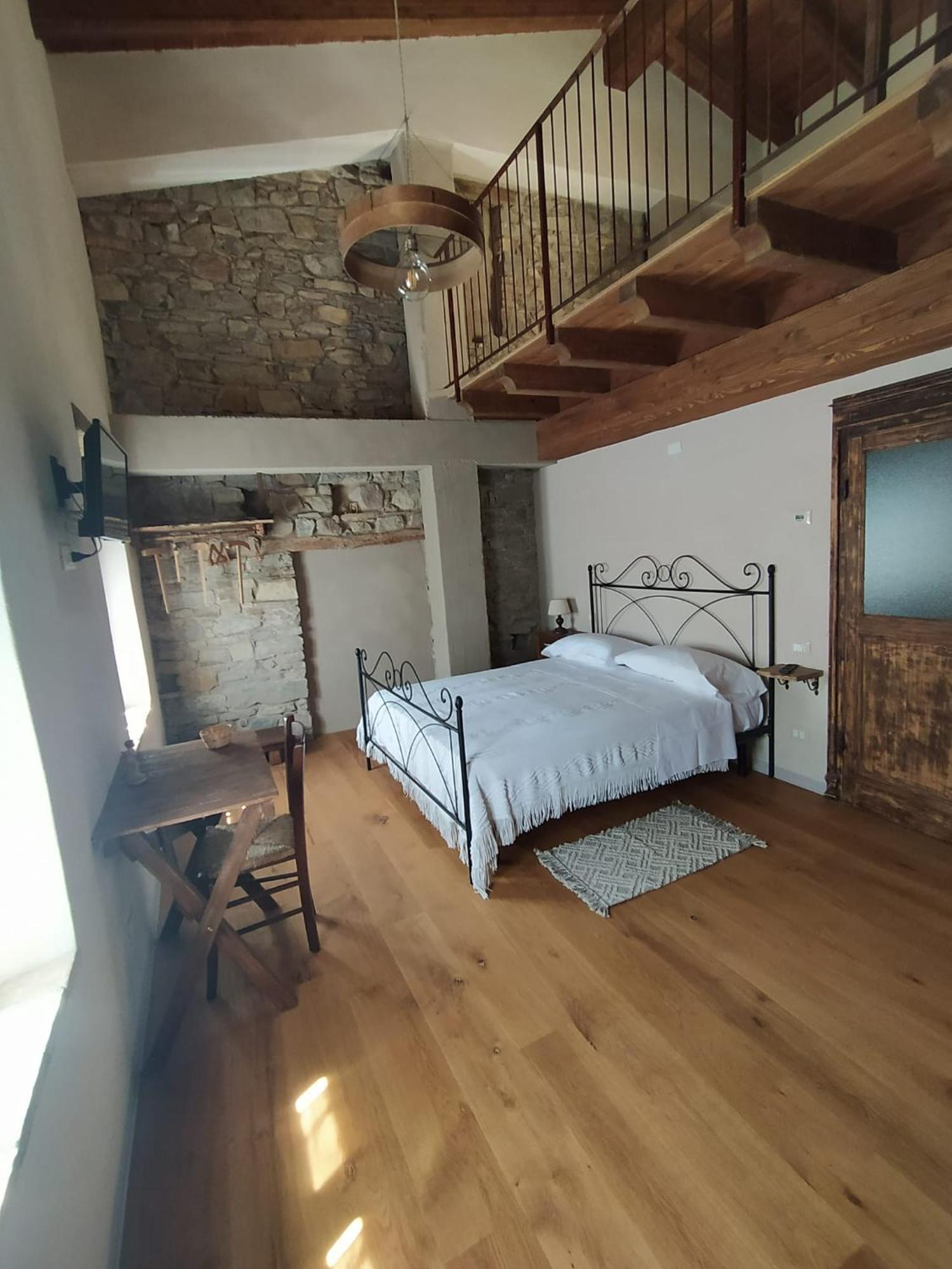 La Casa Di Lillia Hotel Castelnovo ne' Monti Buitenkant foto