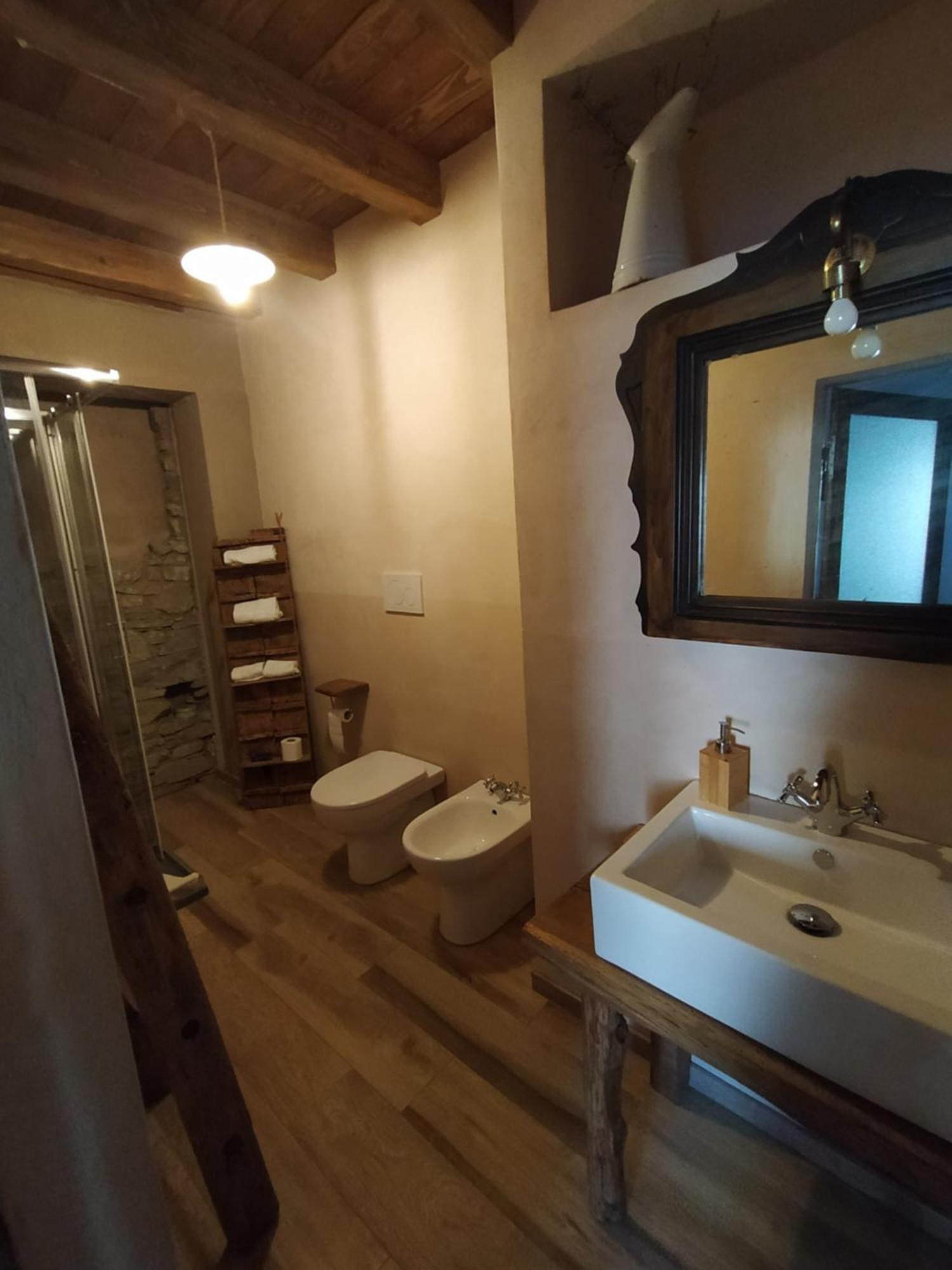La Casa Di Lillia Hotel Castelnovo ne' Monti Buitenkant foto